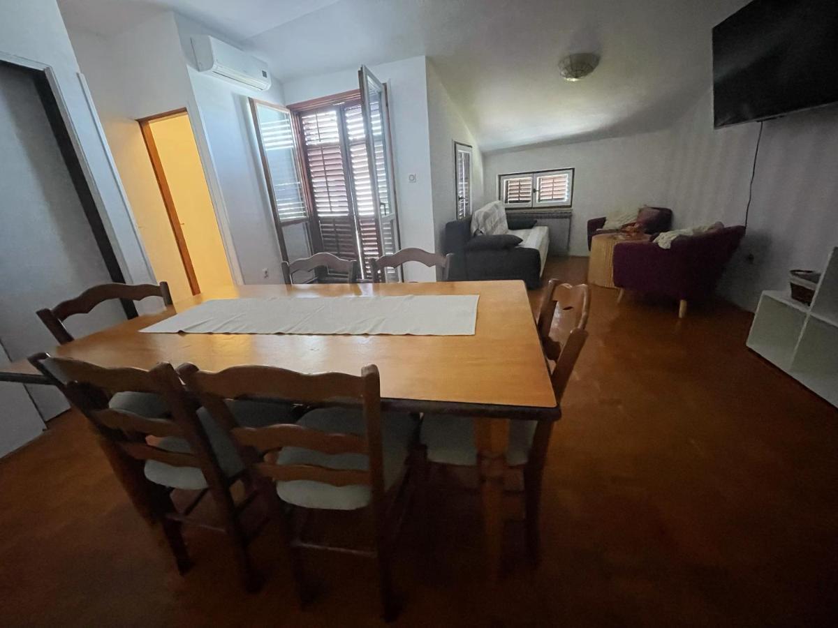 Apartment Zora In The Center Of 크리크베니카 외부 사진